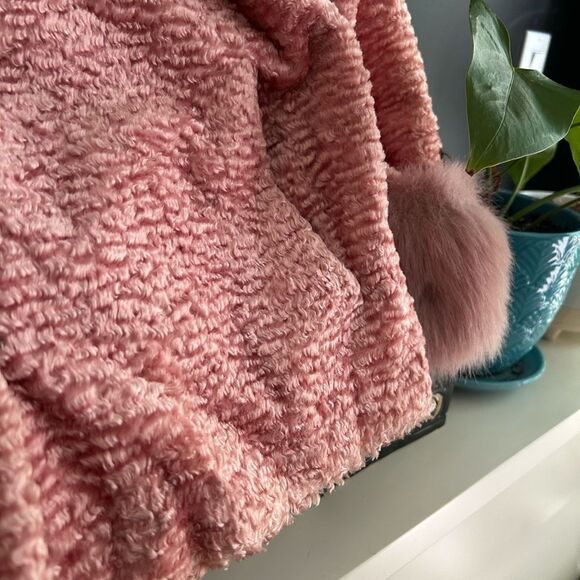 Vintage 90s Novelti Pink Faux Fur Jacket with Fluffy Collar and Cuffs 9/10 - Picture 6 of 16